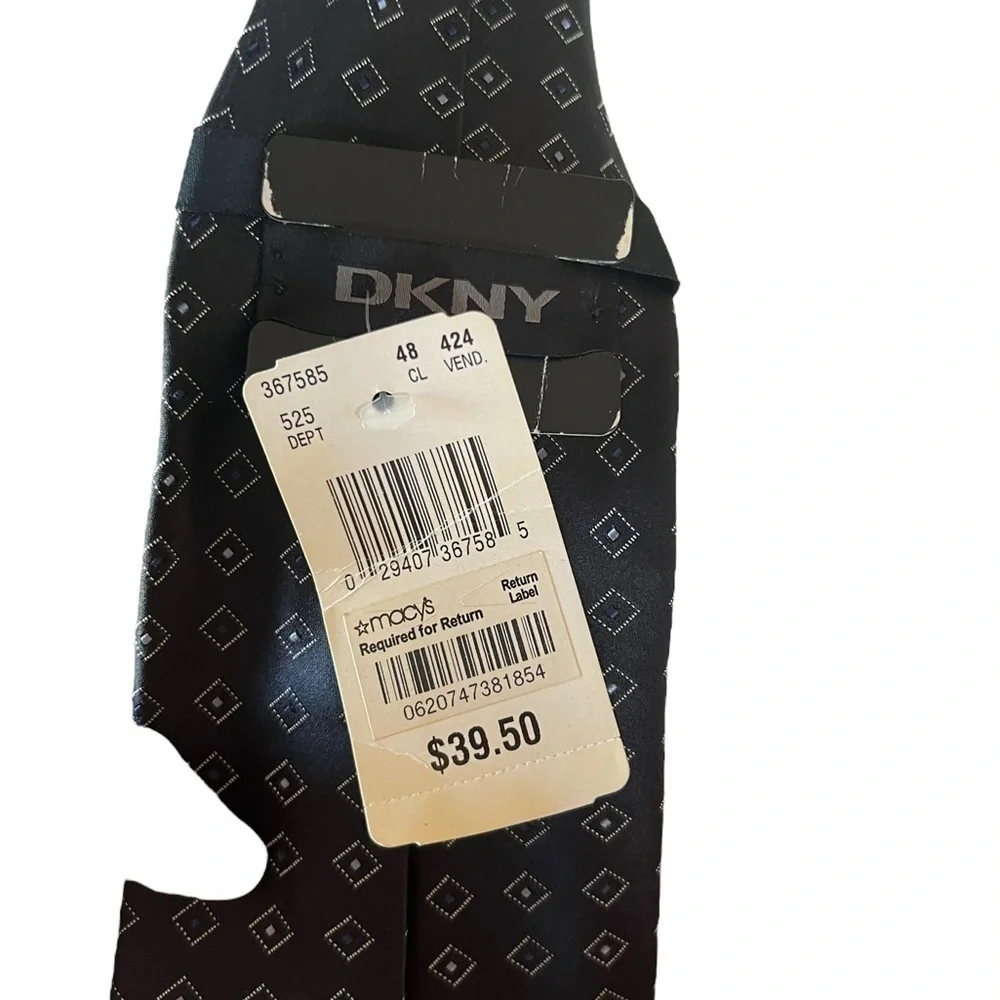 NEW DKNY Black‎ Silk Tie with Small Diamond Pattern